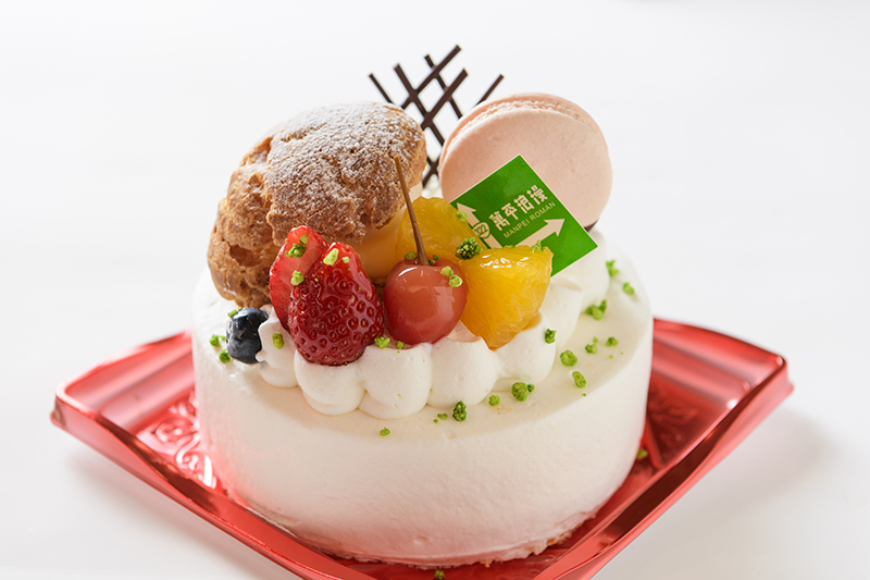 シュークリーム・マカロン飾りケーキ 4号